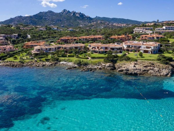 appartamento in vendita ad Arzachena in zona Porto Cervo