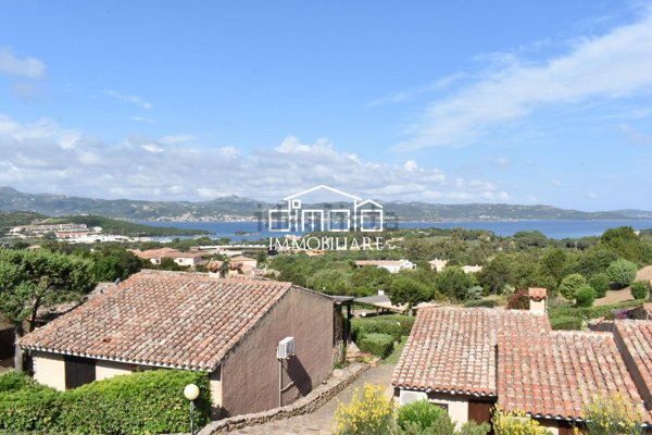 appartamento in vendita ad Arzachena in zona Baja Sardinia