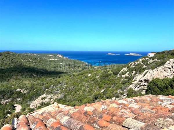 appartamento in vendita ad Arzachena in zona Pantogia