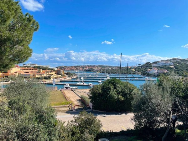 appartamento in vendita ad Arzachena in zona Porto Cervo