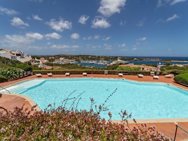 appartamento in vendita ad Arzachena in zona Porto Cervo