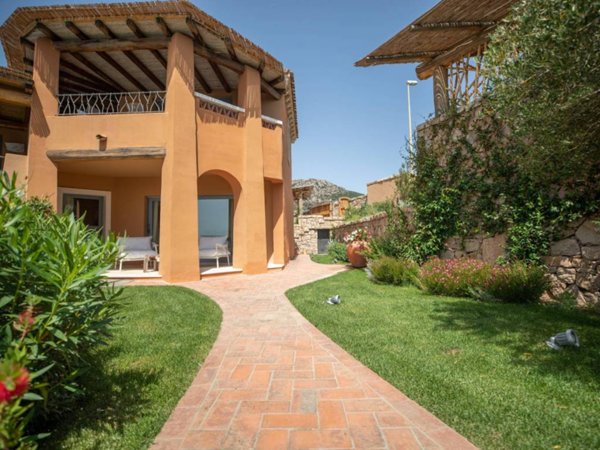 casa indipendente in vendita ad Arzachena in zona Porto Cervo