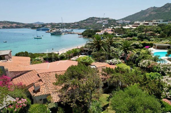 casa indipendente in vendita ad Arzachena in zona Porto Cervo