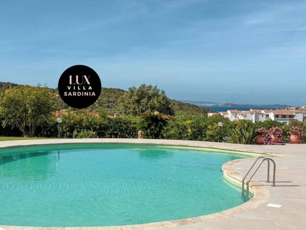 casa indipendente in vendita ad Arzachena in zona Baja Sardinia