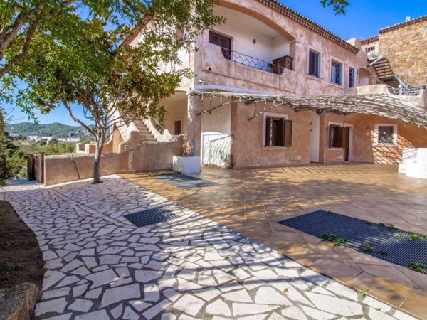 appartamento in vendita ad Arzachena in zona Porto Cervo