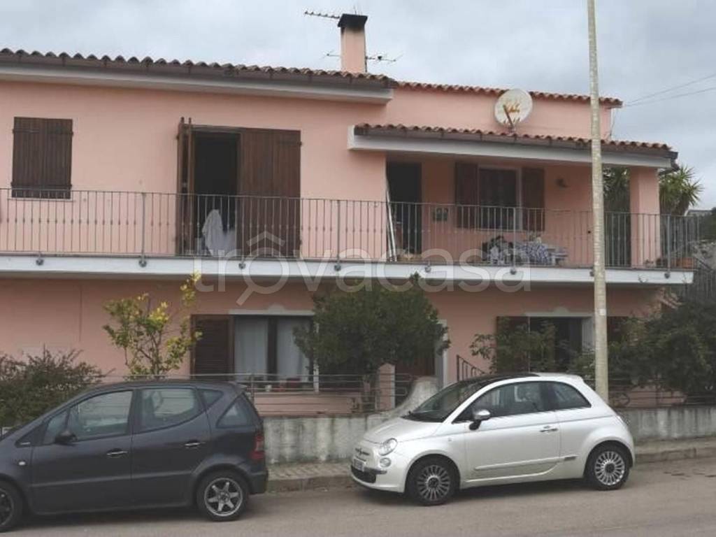 appartamento in vendita ad Arzachena