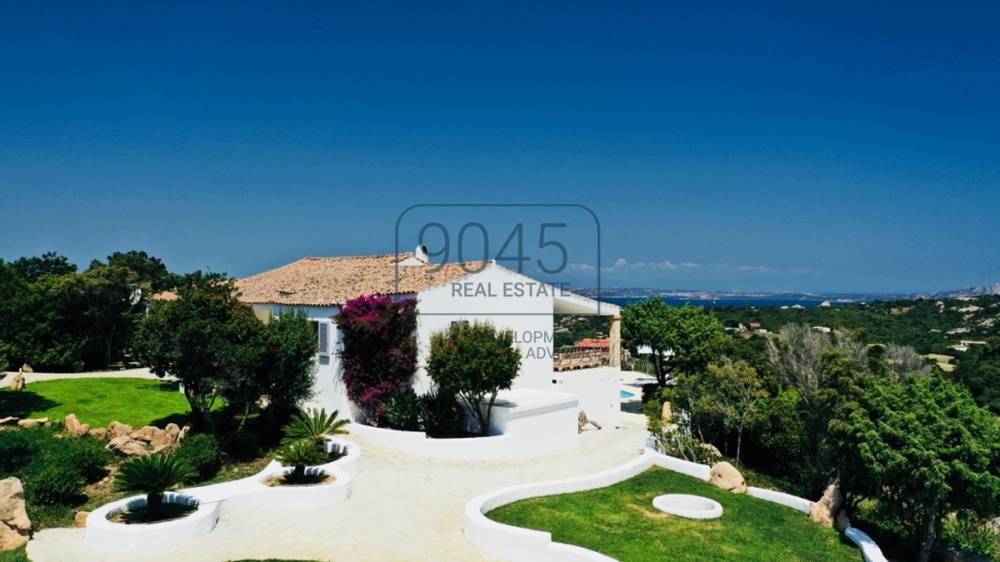 casa indipendente in vendita ad Arzachena in zona Porto Cervo