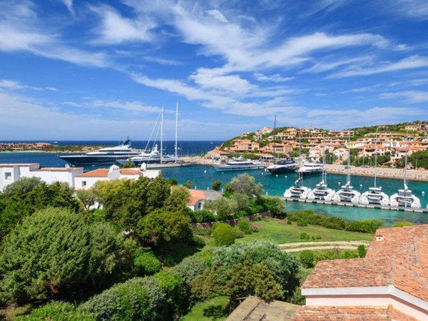 appartamento in vendita ad Arzachena in zona Porto Cervo