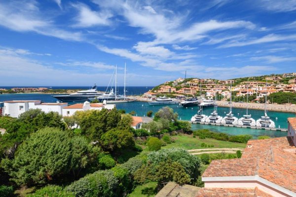 appartamento in vendita ad Arzachena in zona Porto Cervo