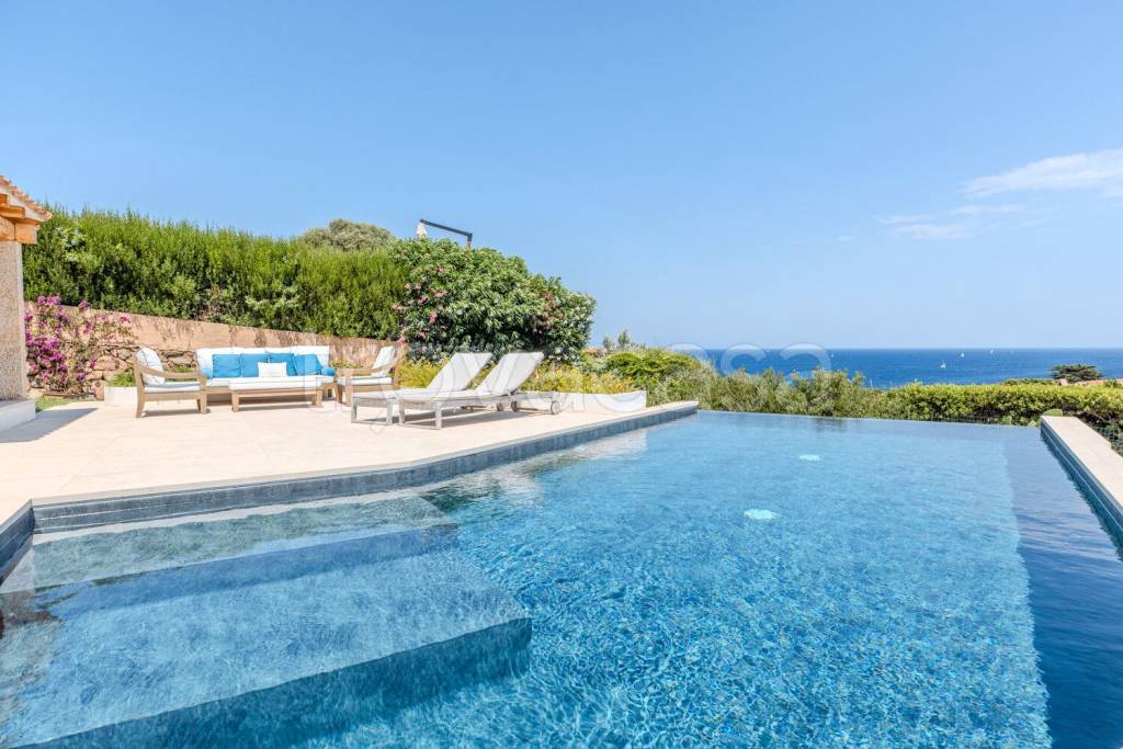 casa indipendente in vendita ad Arzachena