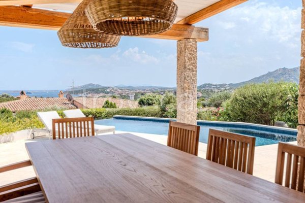 casa indipendente in vendita ad Arzachena