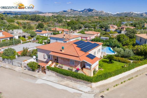 casa indipendente in vendita ad Arzachena