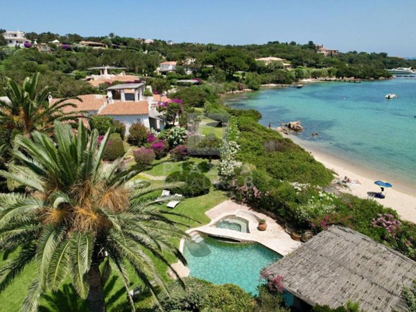 casa indipendente in vendita ad Arzachena in zona Porto Cervo