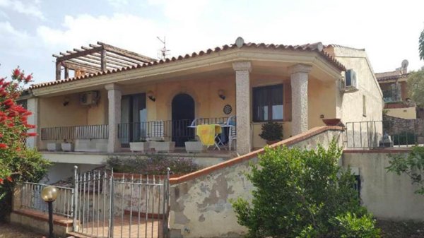appartamento in vendita ad Arzachena in zona Cannigione