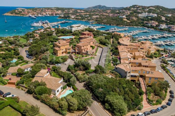 casa indipendente in vendita ad Arzachena in zona Porto Cervo