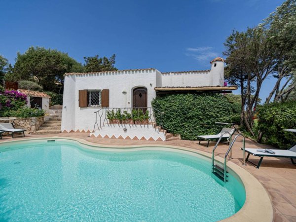 casa indipendente in vendita ad Arzachena in zona Porto Cervo