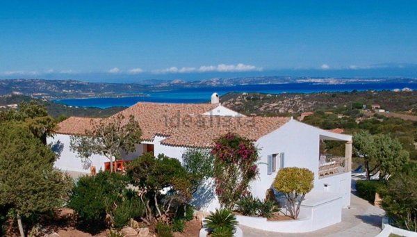 casa indipendente in vendita ad Arzachena