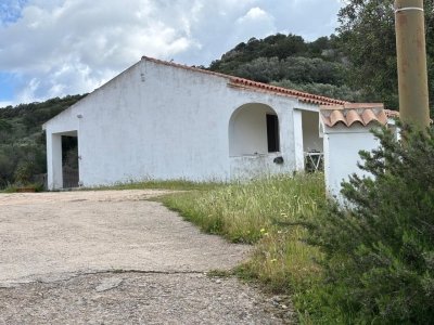 casa semindipendente in vendita ad Arzachena in zona Cannigione