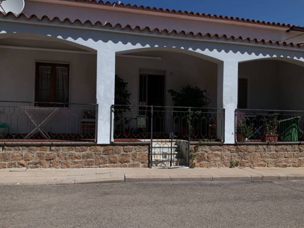 casa indipendente in vendita ad Arzachena