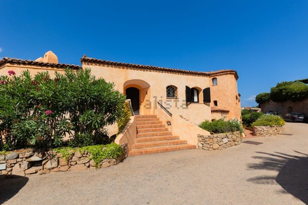 appartamento in vendita ad Arzachena in zona Porto Cervo