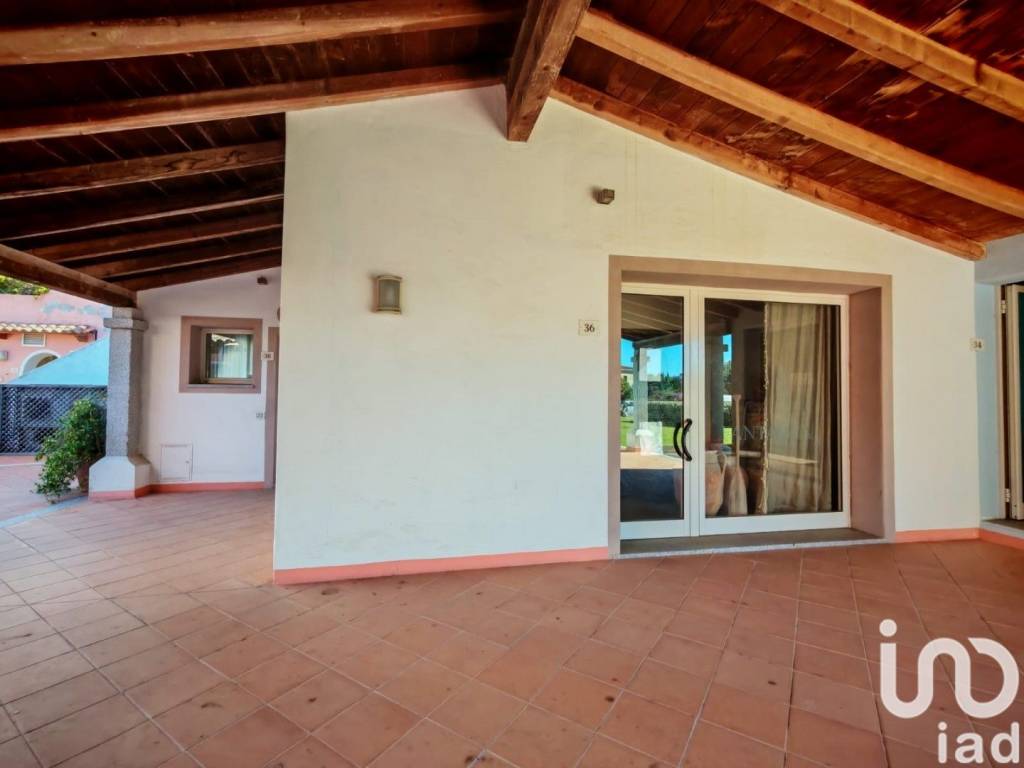 negozio in vendita ad Arzachena in zona Porto Cervo