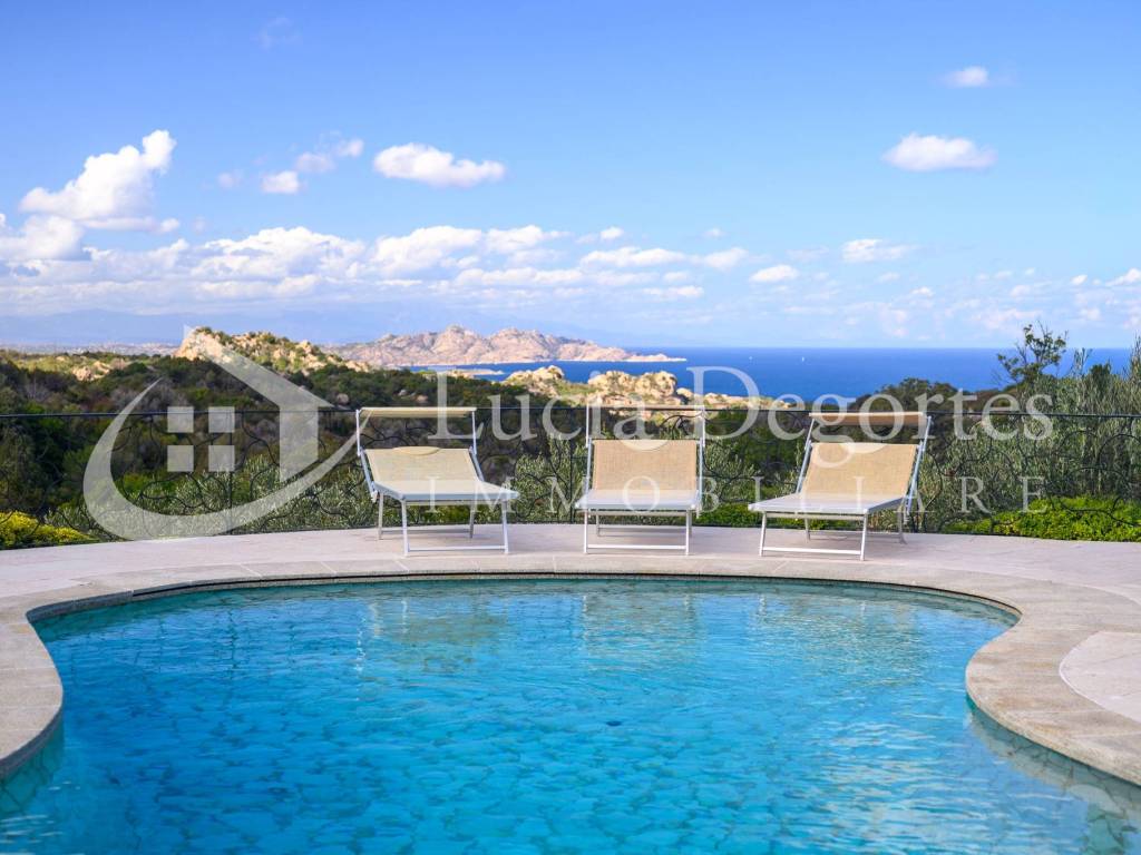 casa indipendente in vendita ad Arzachena in zona Porto Cervo