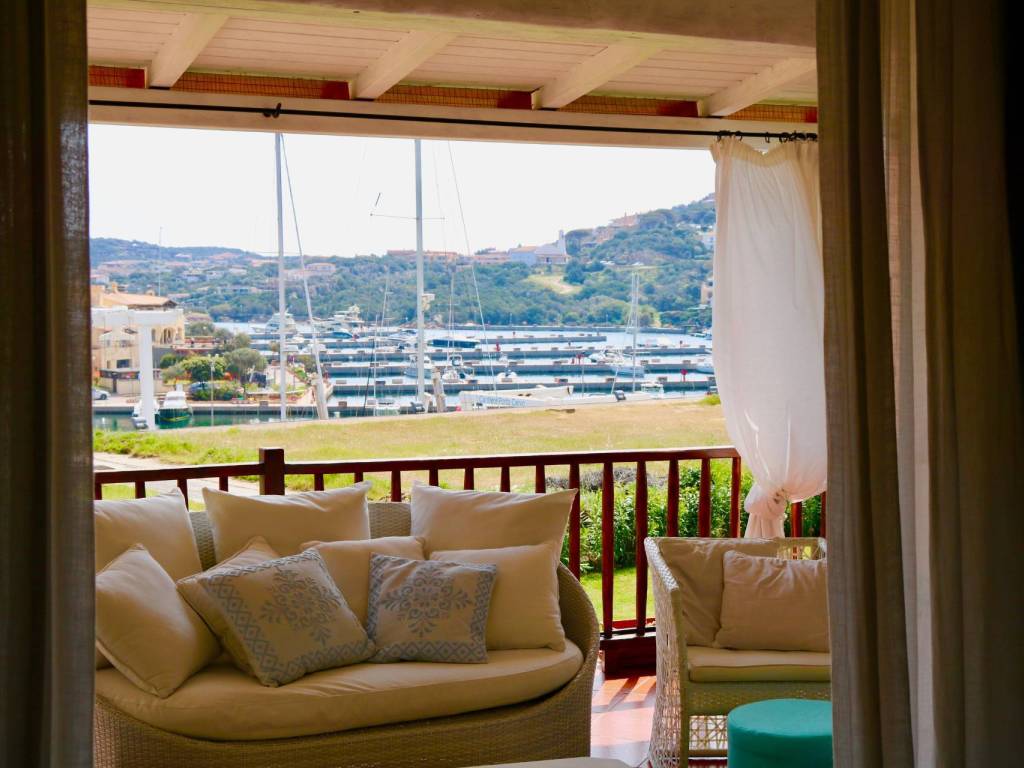 appartamento in vendita ad Arzachena in zona Porto Cervo