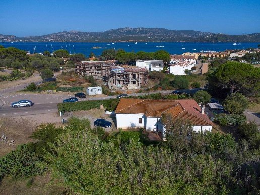 casa indipendente in vendita ad Arzachena in zona Cannigione