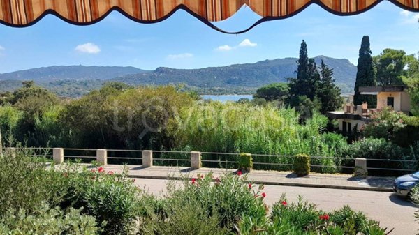 appartamento in vendita ad Arzachena