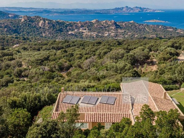 villa in vendita ad Arzachena in zona Porto Cervo