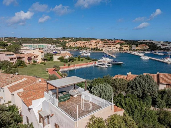 appartamento in vendita ad Arzachena in zona Porto Cervo