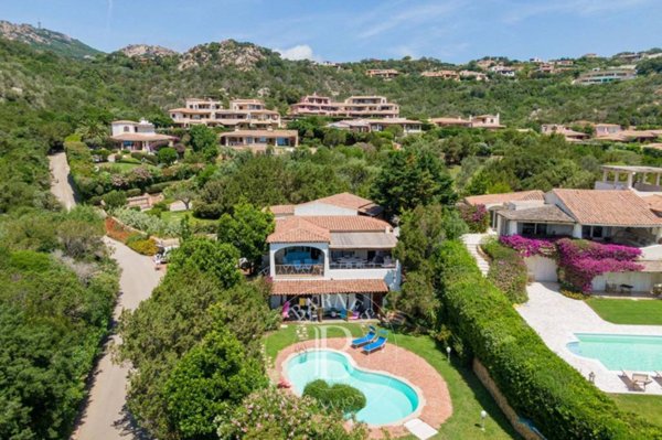 casa indipendente in vendita ad Arzachena in zona Porto Cervo