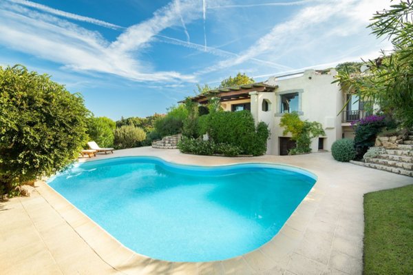 casa indipendente in vendita ad Arzachena in zona Pantogia