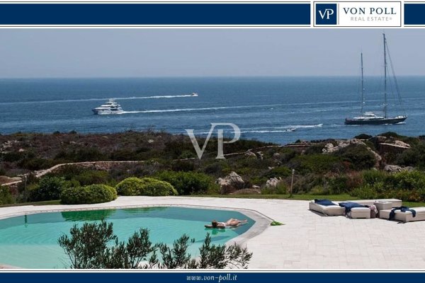 casa indipendente in vendita ad Arzachena in zona Porto Cervo