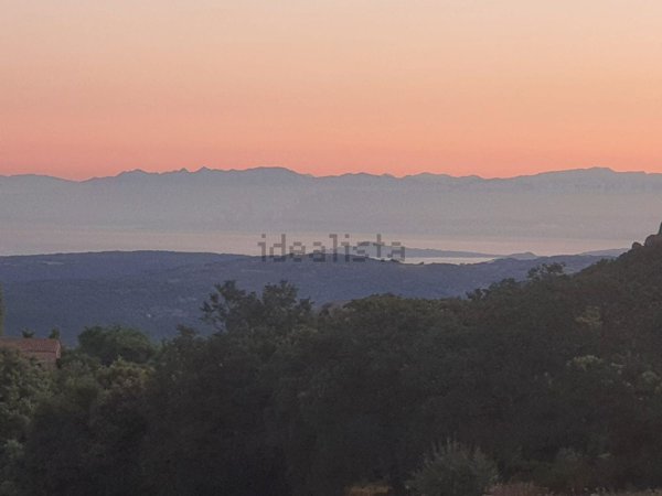 casa indipendente in vendita ad Arzachena in zona Cannigione