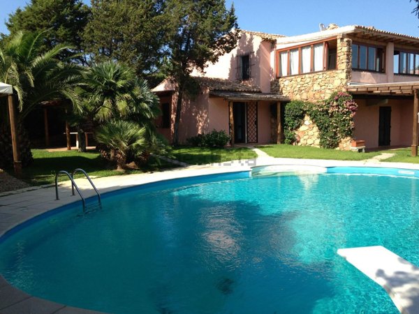 casa indipendente in vendita ad Arzachena in zona Porto Cervo