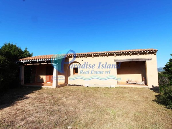 casa indipendente in vendita ad Arzachena in zona Cannigione