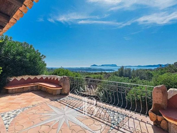 casa indipendente in vendita ad Arzachena in zona Porto Cervo