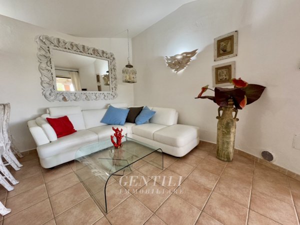 appartamento in vendita ad Arzachena in zona Baja Sardinia