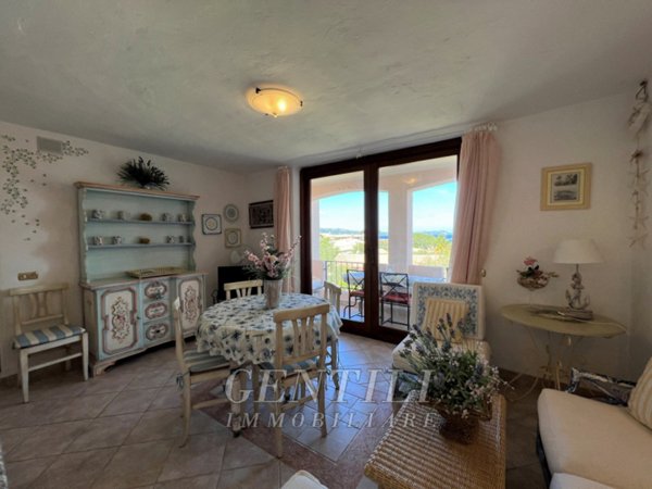 appartamento in vendita ad Arzachena in zona Baja Sardinia