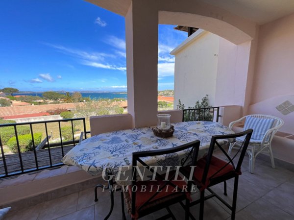 appartamento in vendita ad Arzachena in zona Baja Sardinia