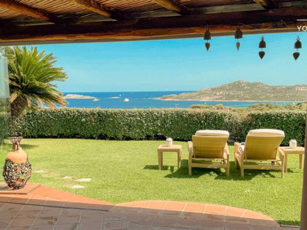 casa indipendente in vendita ad Arzachena in zona Porto Cervo
