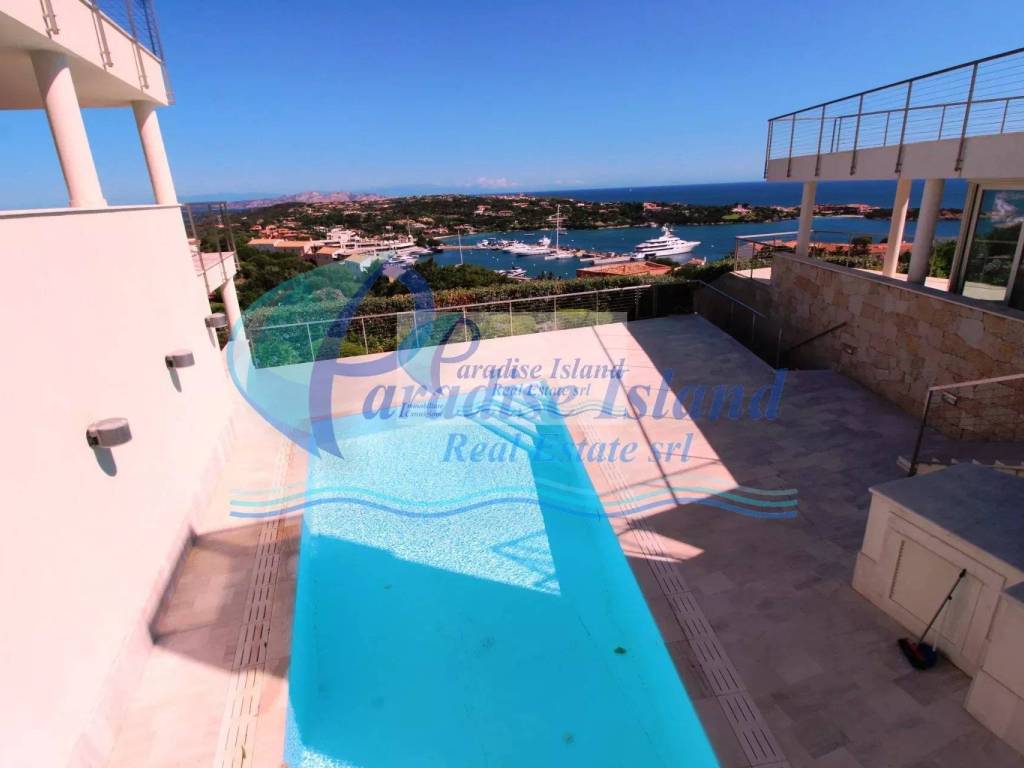 appartamento in vendita ad Arzachena in zona Porto Cervo