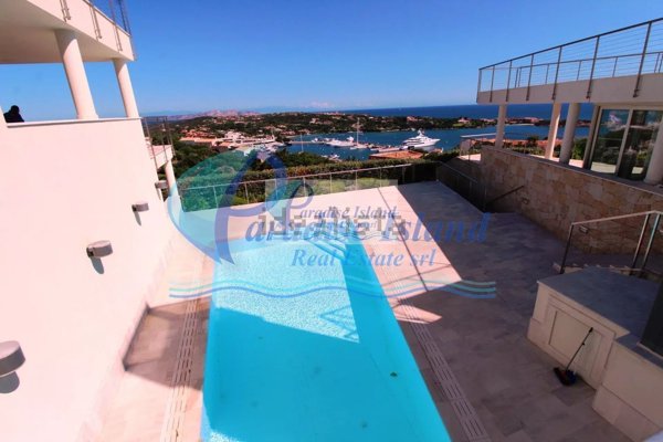 appartamento in vendita ad Arzachena in zona Porto Cervo