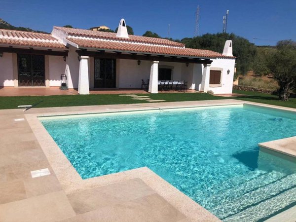 casa indipendente in vendita ad Arzachena