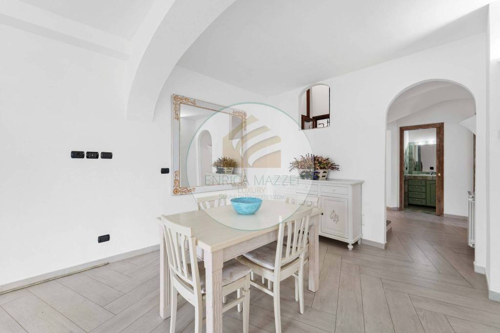 casa indipendente in vendita ad Arzachena in zona Cannigione