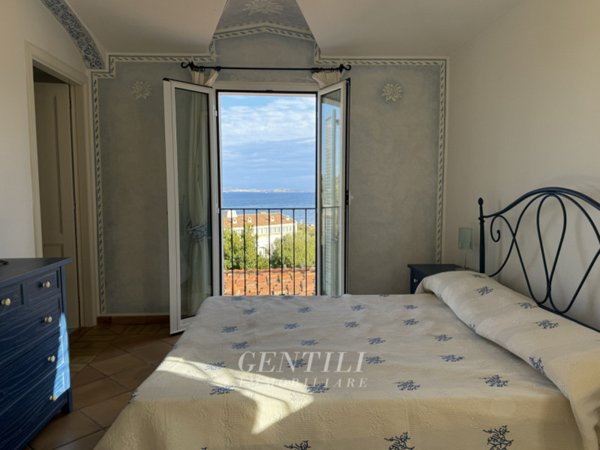 casa indipendente in vendita ad Arzachena in zona Baja Sardinia