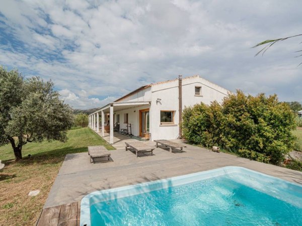 casa indipendente in vendita ad Arzachena