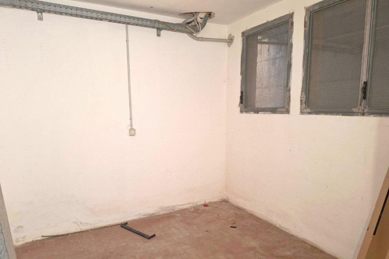 locale di sgombero in vendita ad Arzachena in zona Porto Cervo