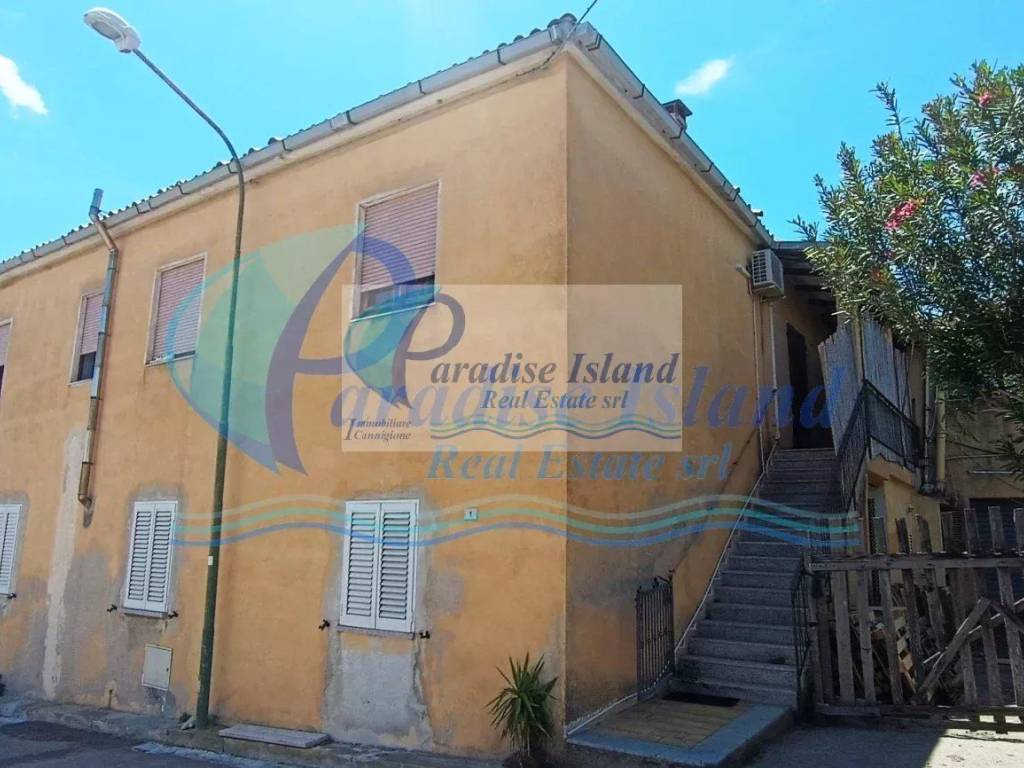 appartamento in vendita ad Arzachena in zona Cannigione